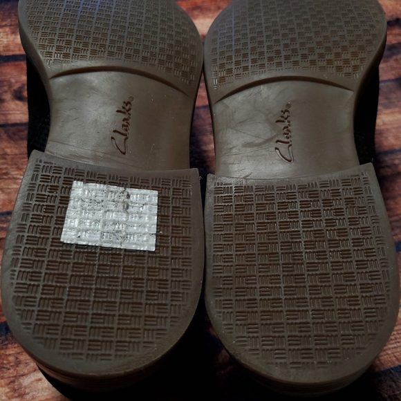 Clarks Booties - Picture 8 of 10